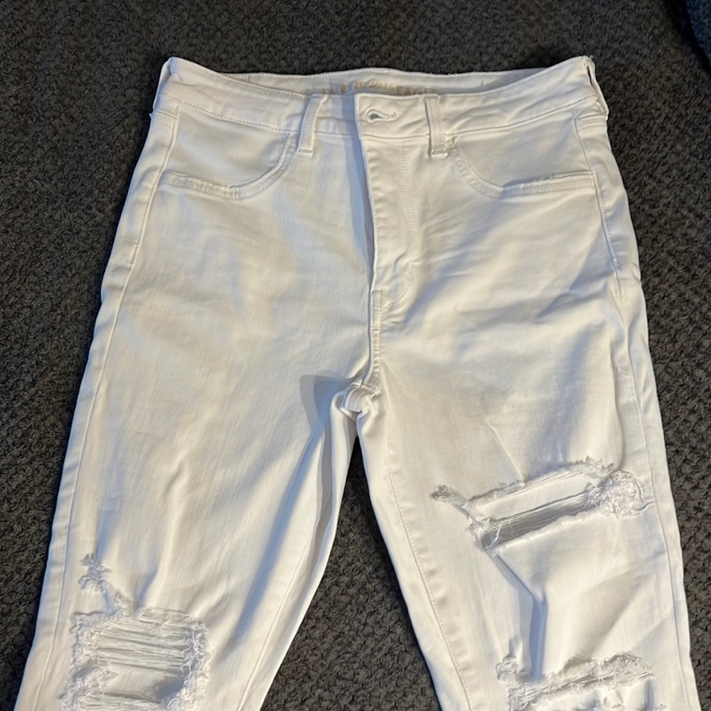 American Eagle white stretch jeans. Size 12.
